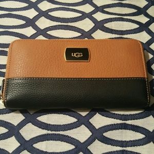 Ugg Wallet